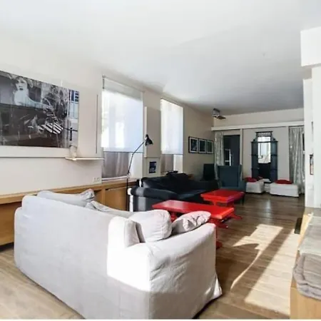 Holiday home Gite Les Trois Glycines Ardennes Winenne